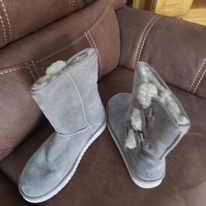 UGG Koolaburra Boots new w/o tags